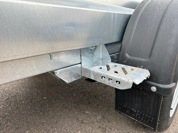 3eef0eaf656e7238e05b2cb718fdba0f